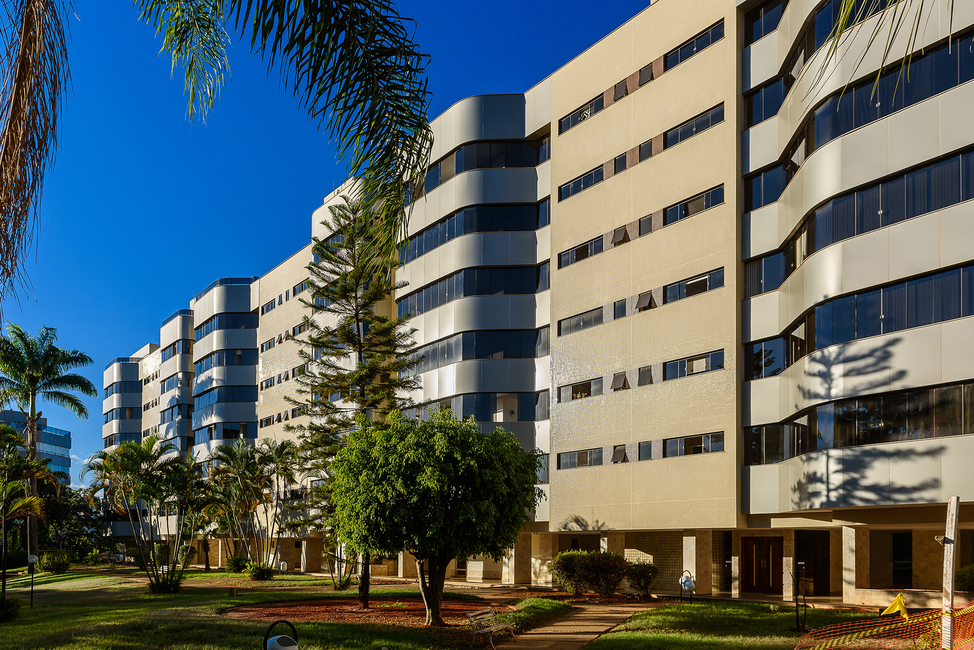 SQN 211 J FACHADAS - Elon Pfeiffer